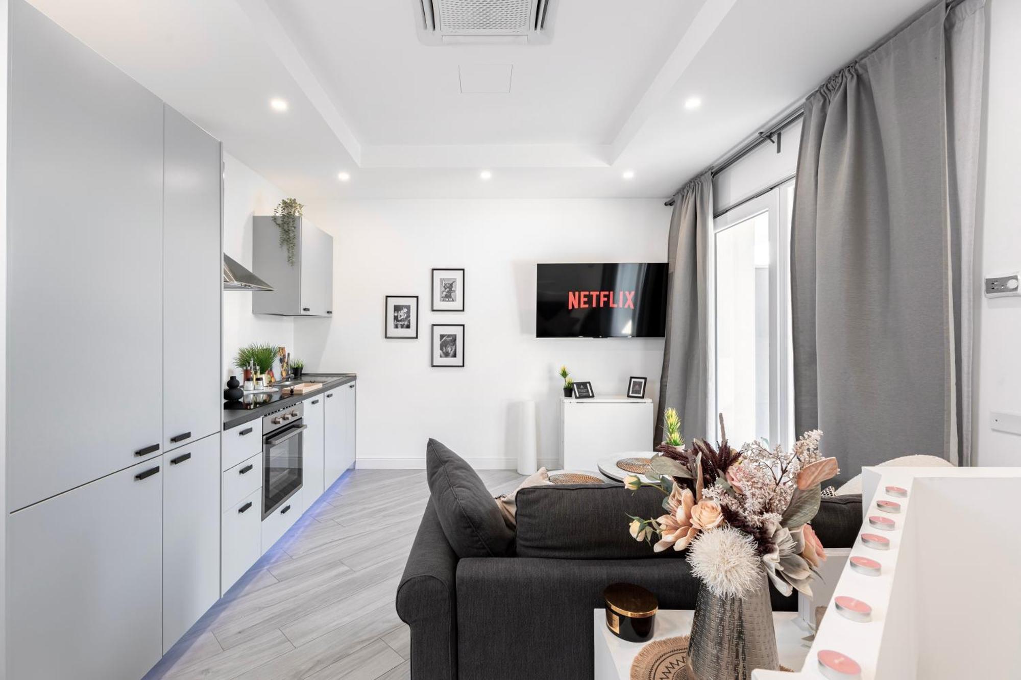 Luxury - Jacuzzi Apartments Near Rome Velletri Exterior foto