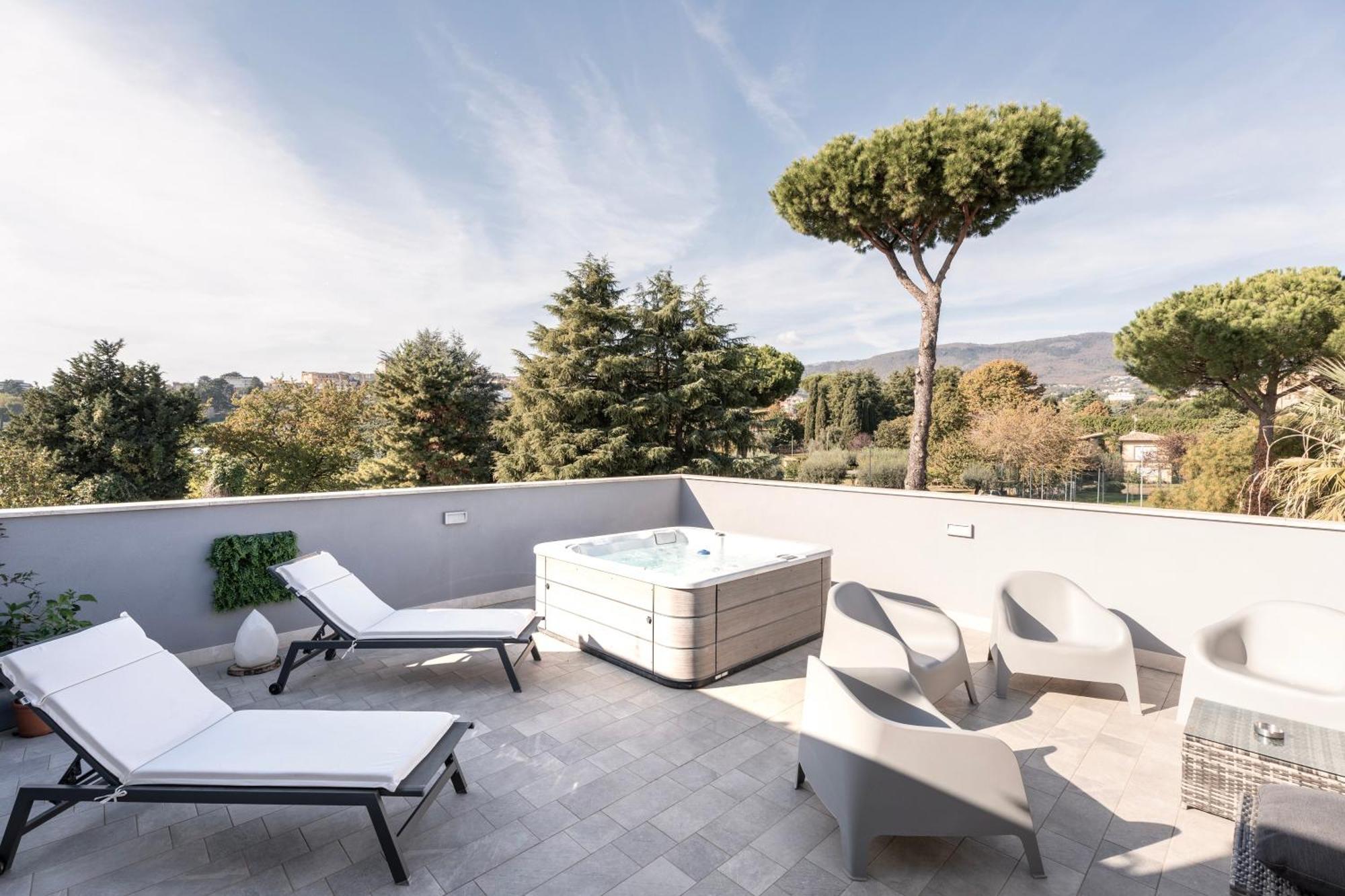 Luxury - Jacuzzi Apartments Near Rome Velletri Exterior foto